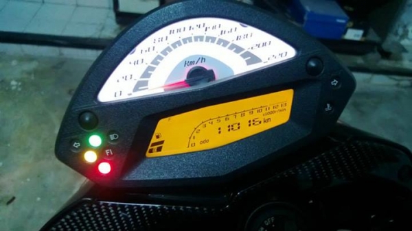 ER6N ABS ปี 2010 วิ่งน้อยมาก ของแต่งเต็มลำ จัดไฟแนนส์ได้ ER6N ABS ปี 2010 วิ่งน้อยมาก ของแต่งเต็มลำ จัดไฟแนนส์ได้