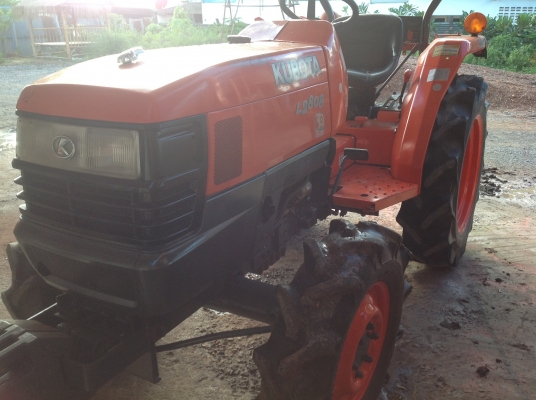 ปัญญาแทรคเตอร์มาแล้ว...จัดมาให้ครับ คูโบต้า L2808  ตัวเปล่า พร้อมเล่มทะเบียน