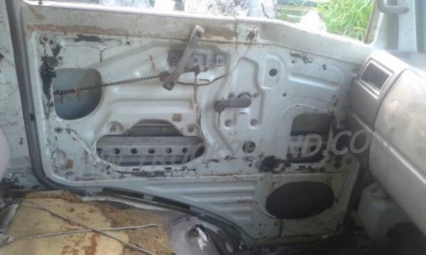 รถบรรทุก 6 ล้อดั๊มพ์ ยี่ห้อ HINO รุ่น KM777 117 แรงม้า รถบรรทุก 6 ล้อดั๊มพ์ ยี่ห้อ HINO รุ่น KM777 117 แรงม้า