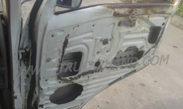 รถบรรทุก 6 ล้อดั๊มพ์ ยี่ห้อ HINO รุ่น KM777 117 แรงม้า รถบรรทุก 6 ล้อดั๊มพ์ ยี่ห้อ HINO รุ่น KM777 117 แรงม้า