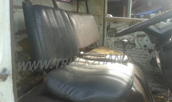 รถบรรทุก 6 ล้อดั๊มพ์ ยี่ห้อ HINO รุ่น KM777 117 แรงม้า รถบรรทุก 6 ล้อดั๊มพ์ ยี่ห้อ HINO รุ่น KM777 117 แรงม้า