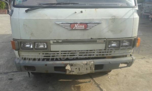 รถบรรทุก 6 ล้อดั๊มพ์ ยี่ห้อ HINO รุ่น KM777 117 แรงม้า รถบรรทุก 6 ล้อดั๊มพ์ ยี่ห้อ HINO รุ่น KM777 117 แรงม้า