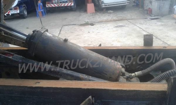 รถบรรทุก 6 ล้อดั๊มพ์ ยี่ห้อ HINO รุ่น KM777 117 แรงม้า รถบรรทุก 6 ล้อดั๊มพ์ ยี่ห้อ HINO รุ่น KM777 117 แรงม้า