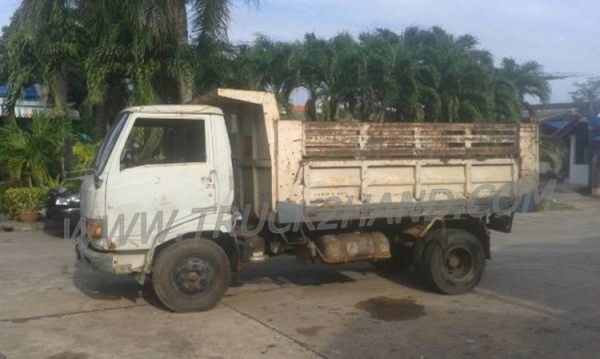 รถบรรทุก 6 ล้อดั๊มพ์ ยี่ห้อ HINO รุ่น KM777 117 แรงม้า รถบรรทุก 6 ล้อดั๊มพ์ ยี่ห้อ HINO รุ่น KM777 117 แรงม้า