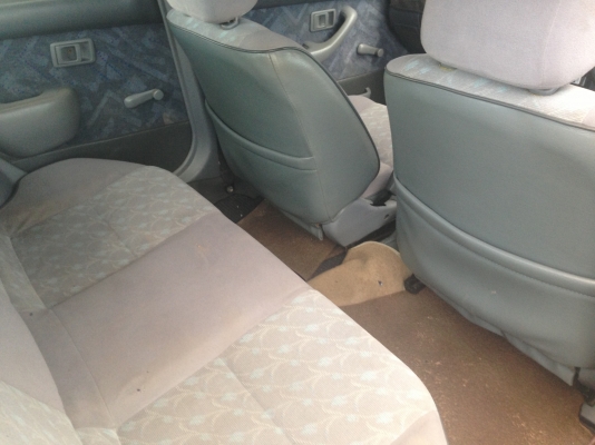 TOYOTA SOLUNA SLi 1.5 AT ปี 42 รถสวยจัดสีสันบางเดิมๆ ภายในเก๋งคอนโซลสวยครบ CD MP3 จอ แอร์ พวงมาลัยเพาเวอร์ ล้อแม็กครบครัน ช่วงล่างแน่น ยางสภาพดี 4 เส้นประมาณ 70\% พร้อมใช้งาน เอกสารทะเบียนภาษีครบพร้อมโอน ราคาต่อรองได้ครับ