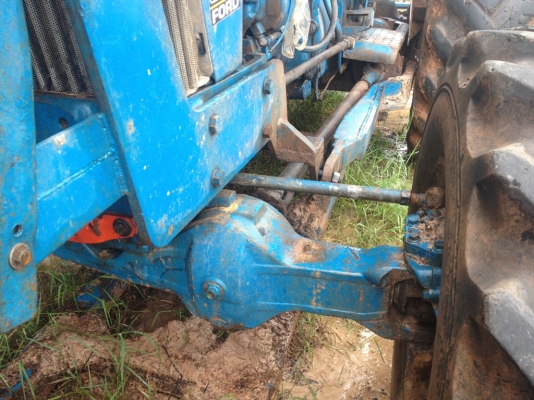 Ford 6610 เสื้อลายคนจน โฟวีล 2 เพลาแท้ หาง7 ใบดัน