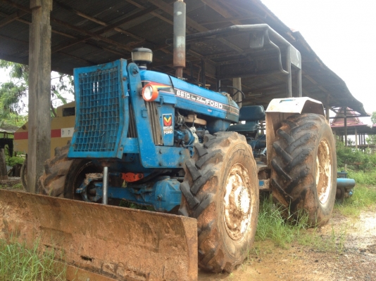 Ford 6610 เสื้อลายคนจน โฟวีล 2 เพลาแท้ หาง7 ใบดัน