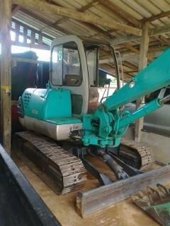 รถแบคโฮ KOBELCO  SK 50 - 6.  สนใจติดต่อ 081 - 6079515