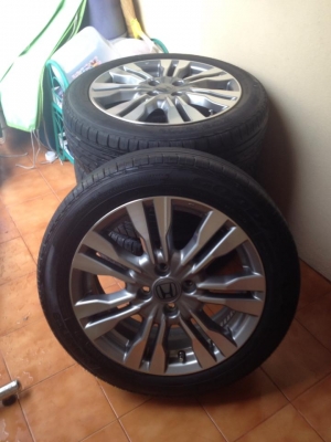 ขายแม๊กพร้อมยาง 16 นิ้ว Honda city ตัว TOP สภาพ 90 \%
