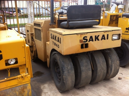 ขาย รถบด Sakai TW40