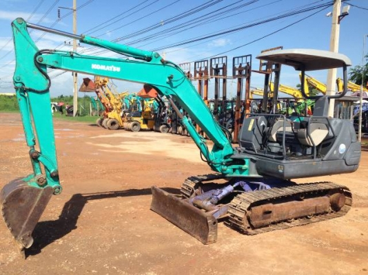 ขายรถแบคโฮ KOMATSU PC30-7 นำเข้าจากญี่ปุ่น 100 \%แทร็คเหล็ก ปั้มนิ้ว มีVDO การทำงานให้ชมครับ ติดต่อ 081-2990958