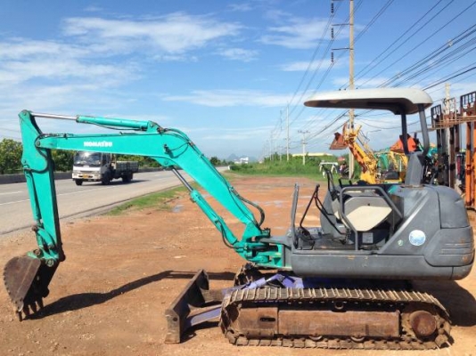 ขายรถแบคโฮ KOMATSU PC30-7 นำเข้าจากญี่ปุ่น 100 \%แทร็คเหล็ก ปั้มนิ้ว มีVDO การทำงานให้ชมครับ ติดต่อ 081-2990958