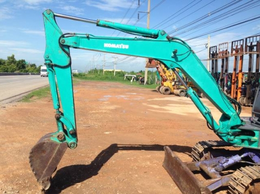 ขายรถแบคโฮ KOMATSU PC30-7 นำเข้าจากญี่ปุ่น 100 \%แทร็คเหล็ก ปั้มนิ้ว มีVDO การทำงานให้ชมครับ ติดต่อ 081-2990958