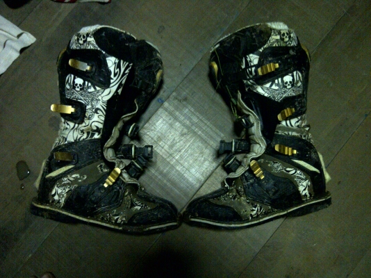 ขาย ชุดแข่งวิบาก ยี่ห้อ NoFear ชุด+รองเท้า+สนับเข่า 5500.- พร้อมส่ง