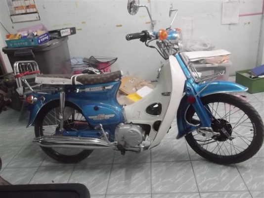 ขาย C70 เครื่องไทเกอร์ 125 สต๊าทมือสต๊าทเท้าสภาพสวยๆมีเล่มทะเบียนภาษีขาดไม่ถึงปี อยู่ชลบุรี