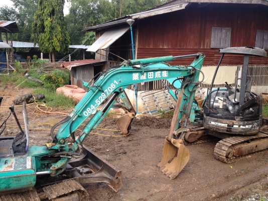 ขาย comatsu pc30 -7   (ขายราคานี้เลยครับ)