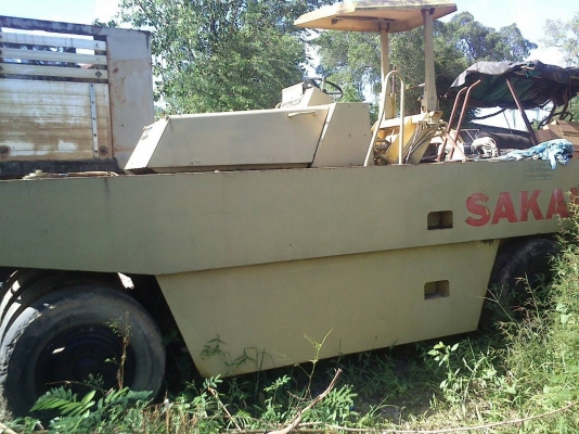 ขายด่วนรถบดล้อยาง9ล้อSAKAI TS200 รถใช้งานแล้วจอด เอกสารเล่มทะเบียน