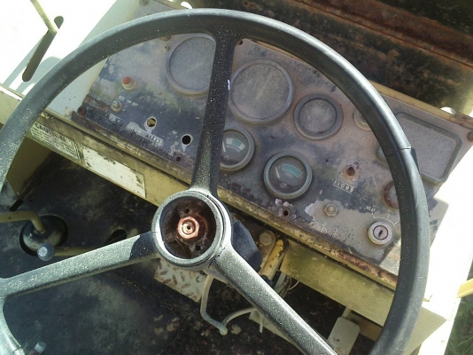 ขายด่วนรถบดล้อยาง9ล้อSAKAI TS200 รถใช้งานแล้วจอด เอกสารเล่มทะเบียน