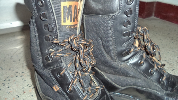 รองเท้าหนังหัวเหล็ก MA-1 Size 42 รองเท้าหนังหัวเหล็ก MA-1 Size 42