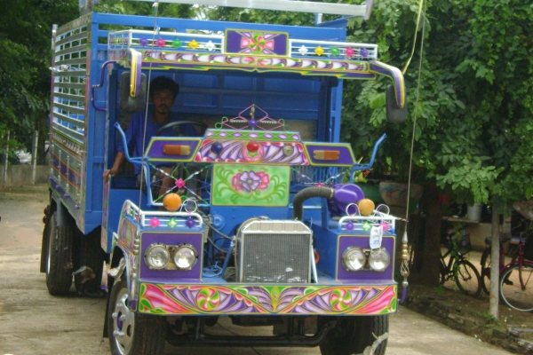 ทำสี ต่อเติม ดัดแปลงรถอีแต๋น