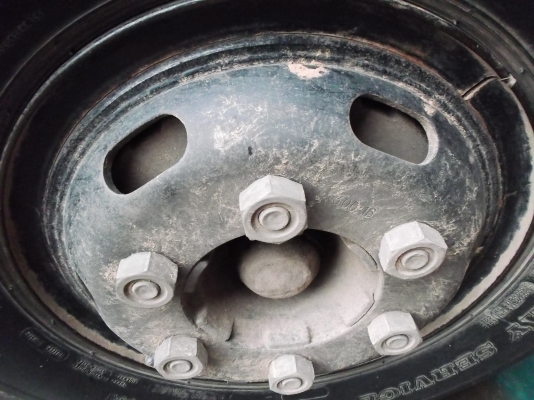 ขายด่วนรถ6ล้อNQRเครือง150แรงม้ายาว5.50เมตรปี47รถตู้