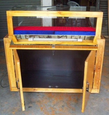 ตู้โชว์พระสภาพดใหม่ ใช้ได้เลย ขนาดใหญ่