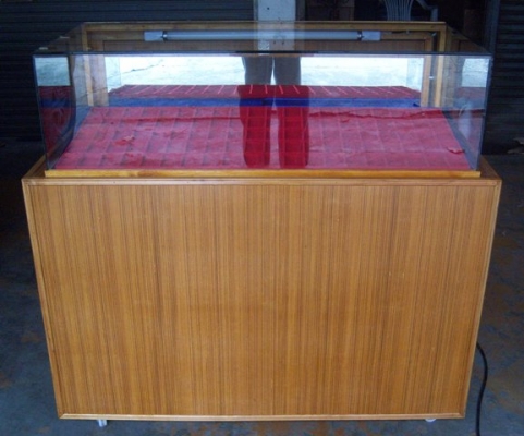 ตู้โชว์พระสภาพดใหม่ ใช้ได้เลย ขนาดใหญ่