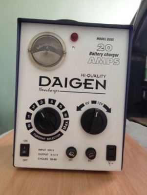 ขายเครื่องชาร์จแบตเตอรี่  DAIGEN  HI-QUALITY 20A