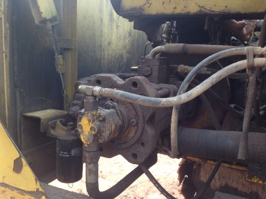 KOBELCO MARK III SK-200 Serial 17,349 เก๋งเทาแท้ รถบอดี้สวยช่วงล่างเอวใหม่โซ่เต็มดีพร้อมใช้งานได้เลย เครื่องเดิมปั๊มเดิมแห้งดีแรงดีไม่มีเยิ้ม ทำงานเร็วไม่มีโหลด ภายในเก๋งสะอาดคอนโทรลง่าย ภายนอกสวยทรงดี ช่วงล่างแน่นสภาพดี 80\% พร้อมทำงานได้เลย เอกสารสัญญาซื