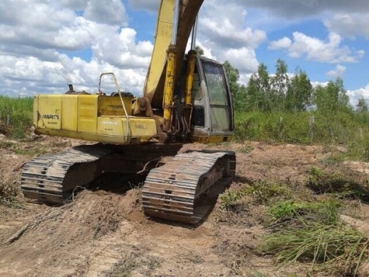 KOBELCO MARK III SK-200 Serial 17,349 เก๋งเทาแท้ รถบอดี้สวยช่วงล่างเอวใหม่โซ่เต็มดีพร้อมใช้งานได้เลย เครื่องเดิมปั๊มเดิมแห้งดีแรงดีไม่มีเยิ้ม ทำงานเร็วไม่มีโหลด ภายในเก๋งสะอาดคอนโทรลง่าย ภายนอกสวยทรงดี ช่วงล่างแน่นสภาพดี 80\% พร้อมทำงานได้เลย เอกสารสัญญาซื