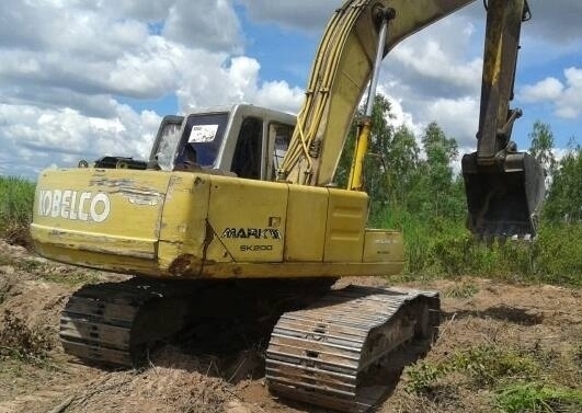 KOBELCO MARK III SK-200 Serial 17,349 เก๋งเทาแท้ รถบอดี้สวยช่วงล่างเอวใหม่โซ่เต็มดีพร้อมใช้งานได้เลย เครื่องเดิมปั๊มเดิมแห้งดีแรงดีไม่มีเยิ้ม ทำงานเร็วไม่มีโหลด ภายในเก๋งสะอาดคอนโทรลง่าย ภายนอกสวยทรงดี ช่วงล่างแน่นสภาพดี 80\% พร้อมทำงานได้เลย เอกสารสัญญาซื