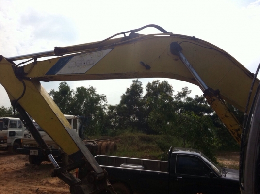 KOBELCO MARK III SK-200 Serial 17,349 เก๋งเทาแท้ รถบอดี้สวยช่วงล่างเอวใหม่โซ่เต็มดีพร้อมใช้งานได้เลย เครื่องเดิมปั๊มเดิมแห้งดีแรงดีไม่มีเยิ้ม ทำงานเร็วไม่มีโหลด ภายในเก๋งสะอาดคอนโทรลง่าย ภายนอกสวยทรงดี ช่วงล่างแน่นสภาพดี 80\% พร้อมทำงานได้เลย เอกสารสัญญาซื