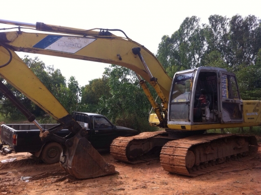 KOBELCO MARK III SK-200 Serial 17,349 เก๋งเทาแท้ รถบอดี้สวยช่วงล่างเอวใหม่โซ่เต็มดีพร้อมใช้งานได้เลย เครื่องเดิมปั๊มเดิมแห้งดีแรงดีไม่มีเยิ้ม ทำงานเร็วไม่มีโหลด ภายในเก๋งสะอาดคอนโทรลง่าย ภายนอกสวยทรงดี ช่วงล่างแน่นสภาพดี 80\% พร้อมทำงานได้เลย เอกสารสัญญาซื