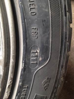 ขายยาง Autogrip Radial F107 245-45-17 ปี11 ดอก85\% 1คู่ครับถูกๆ ขายยาง Autogrip Radial F107 245-45-17 ปี11 ดอก85\% 1คู่ครับถูกๆ