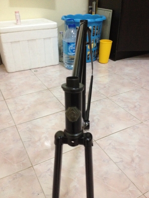 ขายเฟรมจักรยาน วินเทจ ยี้ห้อ ฟูจิ สีดำ ขนาดยาว22นิ้ว สูง20นิ้ว ตะเกียบหน้าใส่ล้อ700cชิดพอดีหน้า-หลัง ราคา1600บาท โทร0831799040โส กทม