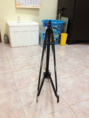 ขายเฟรมจักรยาน วินเทจ ยี้ห้อ ฟูจิ สีดำ ขนาดยาว22นิ้ว สูง20นิ้ว ตะเกียบหน้าใส่ล้อ700cชิดพอดีหน้า-หลัง ราคา1600บาท โทร0831799040โส กทม