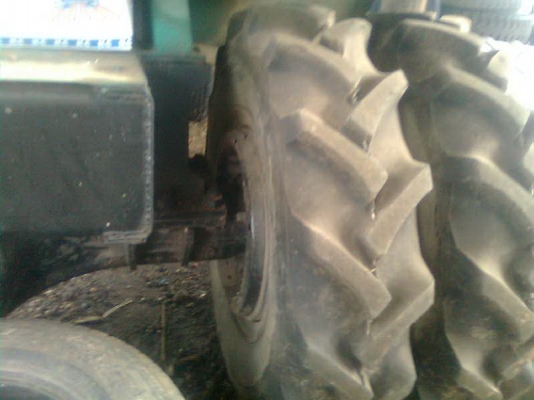 ขายรถคีบอ้อยคีบหลัง แบบ 6 ล้อ