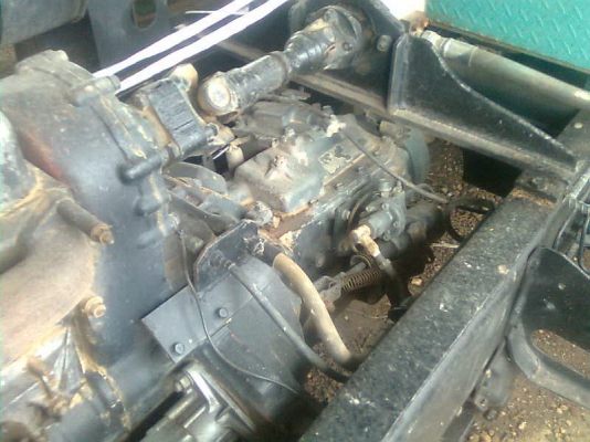 ขายรถคีบอ้อยคีบหลัง แบบ 6 ล้อ