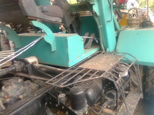 ขายรถคีบอ้อยคีบหลัง แบบ 6 ล้อ