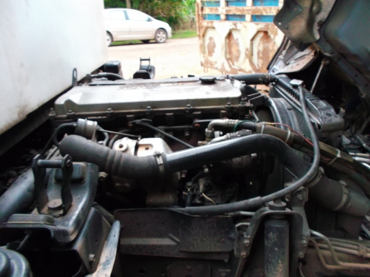 ขายด่วนรถ6ล้อNQRเครือง150แรงม้ายาว5.50เมตรปี47รถตู้แห้ง