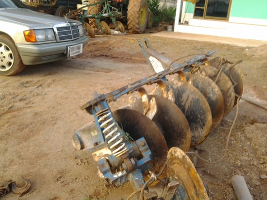 JOHNDEAR 5310 ปี51 อุปกรณ์ 4ชิ้น หาง6 หาง3ผานยกร่อง ใบดัน ภาษี57 JOHNDEAR 5310 ปี51 อุปกรณ์ 4ชิ้น หาง6 หาง3ผานยกร่อง ใบดัน ภาษี57