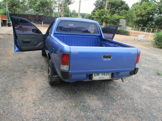 ขายนิสสัน   NV  1.6 เล็กกะทัดรัด   เดิมๆเลยครับ