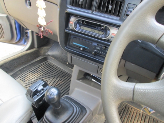 ขายนิสสัน   NV  1.6 เล็กกะทัดรัด   เดิมๆเลยครับ