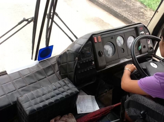 ขายรถพัดลมยาว 9.5เมตร เบนซ์ห้าง เหมาะสำหรับรับนักเรียน  ขับง่ายมากๆ ราคาคุยกันได้