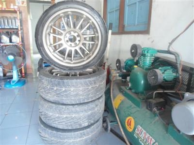 ขายล้อแม็ก re30 ขอบ17  4รู/100/114