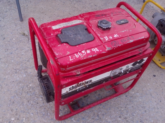 ขายเครื่องปั่นไฟเก่าญี่ปุ่น  220 V.  3 KVA.  จัดส่งได้ทั่วประเทศ