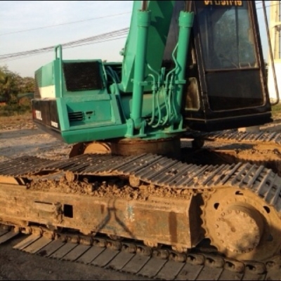 ขาย 100L-3 รถใช้งานอยู่ มีแอร์พร้อม ช่วงล่างดี ลอลเลอร์ใหม่หมด เครื่องดี ราคาต่อรองได้