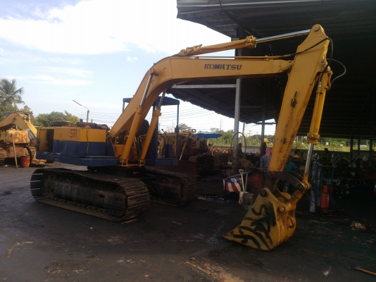 ขายด่วน komatsu 12ht เครื่องปั้มดี ตัวเดินดี ช่วงล่างเต็ม พร้อมใช้งาน