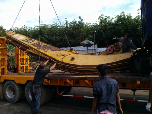 ขายด่วนบูมอาร์มยาวcat320มีป่ะบ้างครับครับ