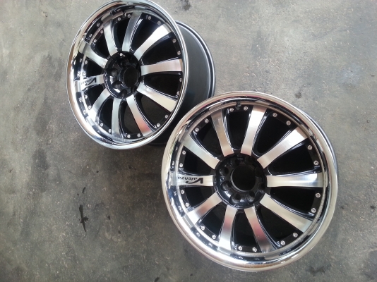 แม็กขอบ 17 4รู100/114 มี 1คู่ ราคา 2,700บาท